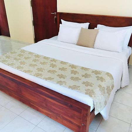 Siluni'S Villa Anuradhapura Phòng bức ảnh