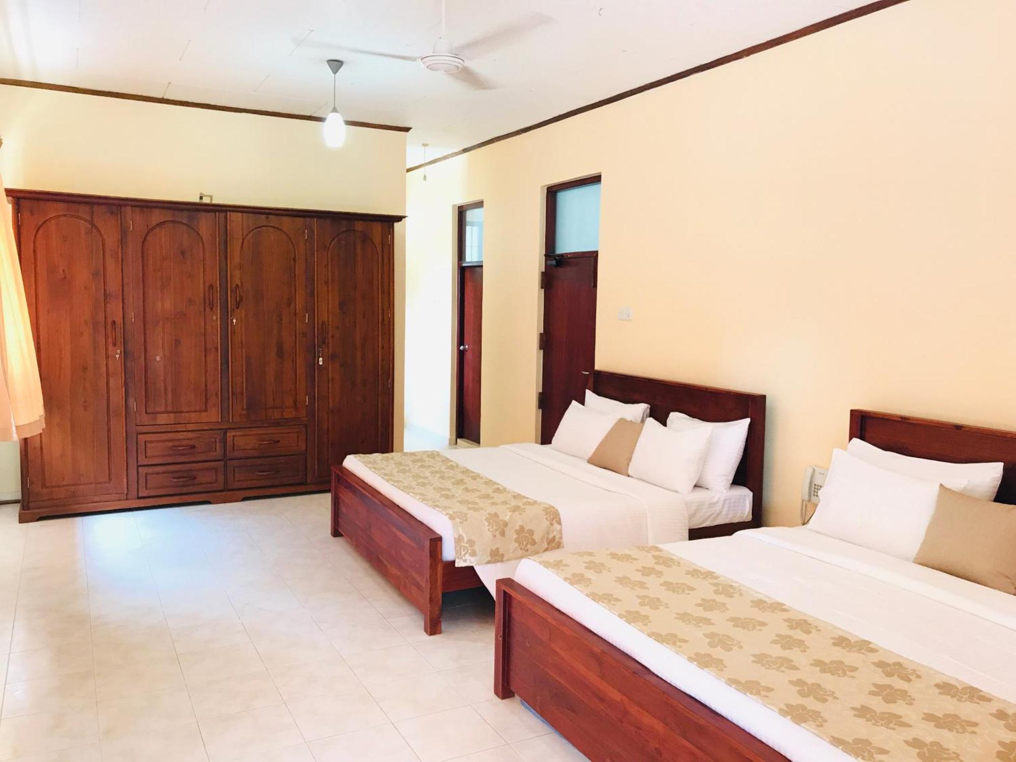 Siluni'S Villa Anuradhapura Phòng bức ảnh