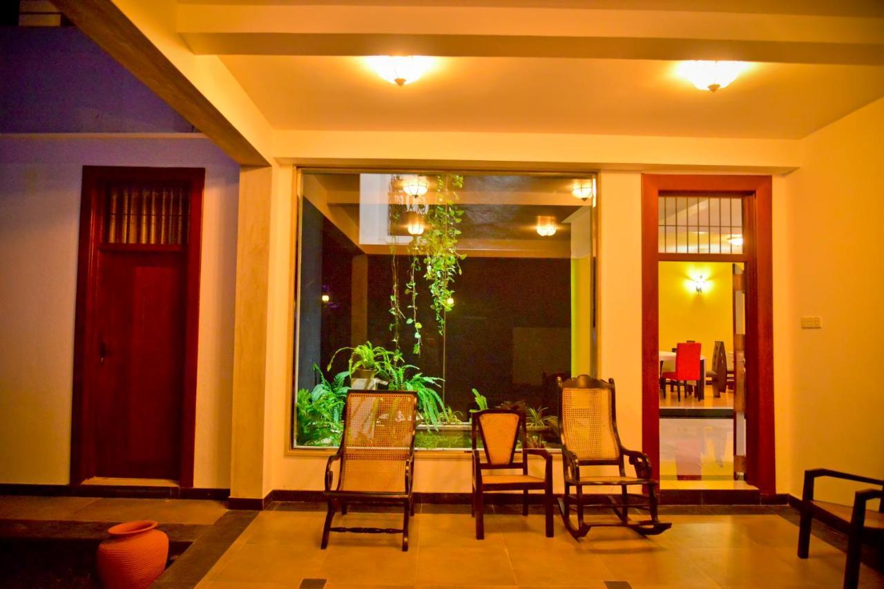 Siluni'S Villa Anuradhapura Ngoại thất bức ảnh