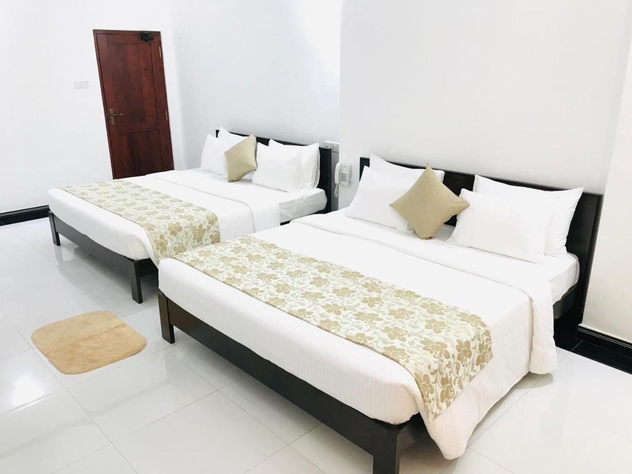 Siluni'S Villa Anuradhapura Ngoại thất bức ảnh